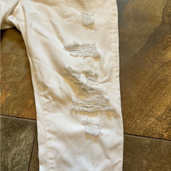 Gap ripped jeans. - Picture 3 of 6